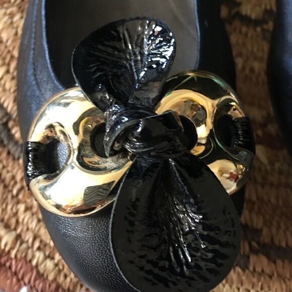 Stuart Weizman Butter leather twist knot flats - Picture 9 of 9